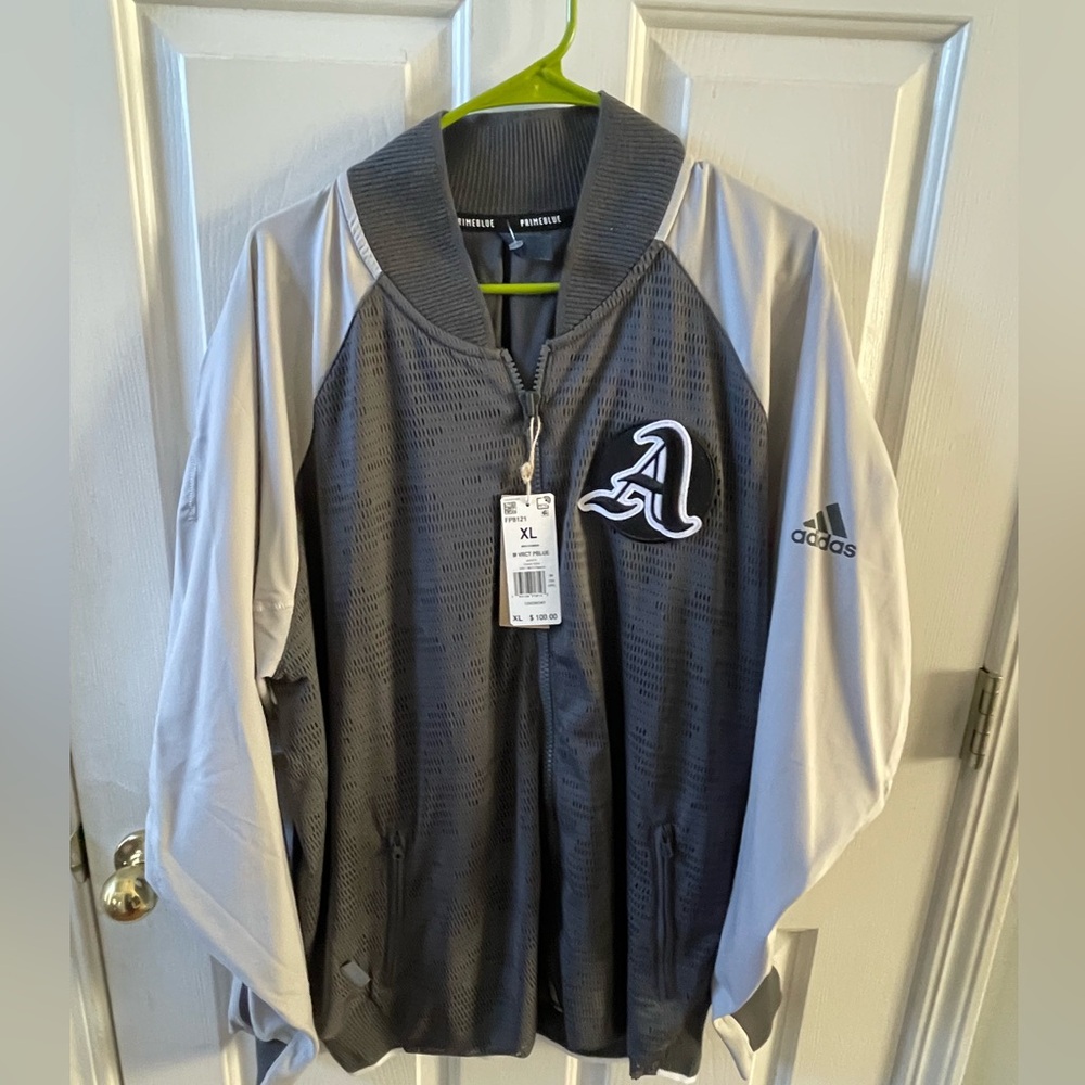 Men’s Adidas lightweight jacket